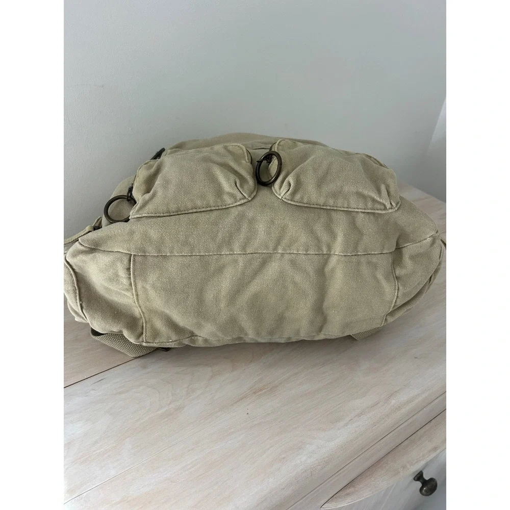 Unbranded khaki canvas
